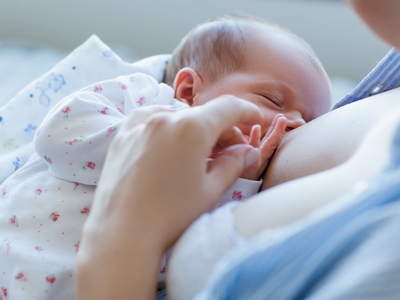 Aprendiendo a ser mamá los primeros días con tu bebé